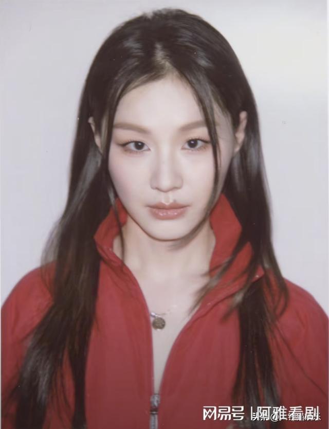 惊艳果然能进娱乐圈的脸没一张是简单的开元棋牌app北京这一晚被33岁金靖(图7)