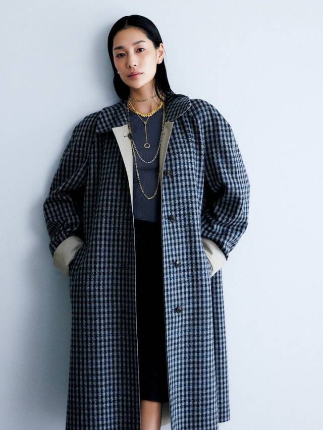 要学会用珠宝50+女性尤其不可忽略开元ky棋牌灰色穿搭的高级感秘诀：(图10)